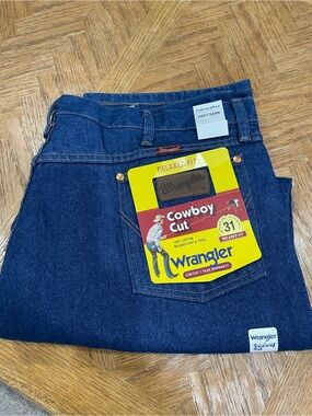 NWT Wrangler Men’s 42x30 Cowboy Cut Relaxed Fit Jeans - Dark Blue Denim